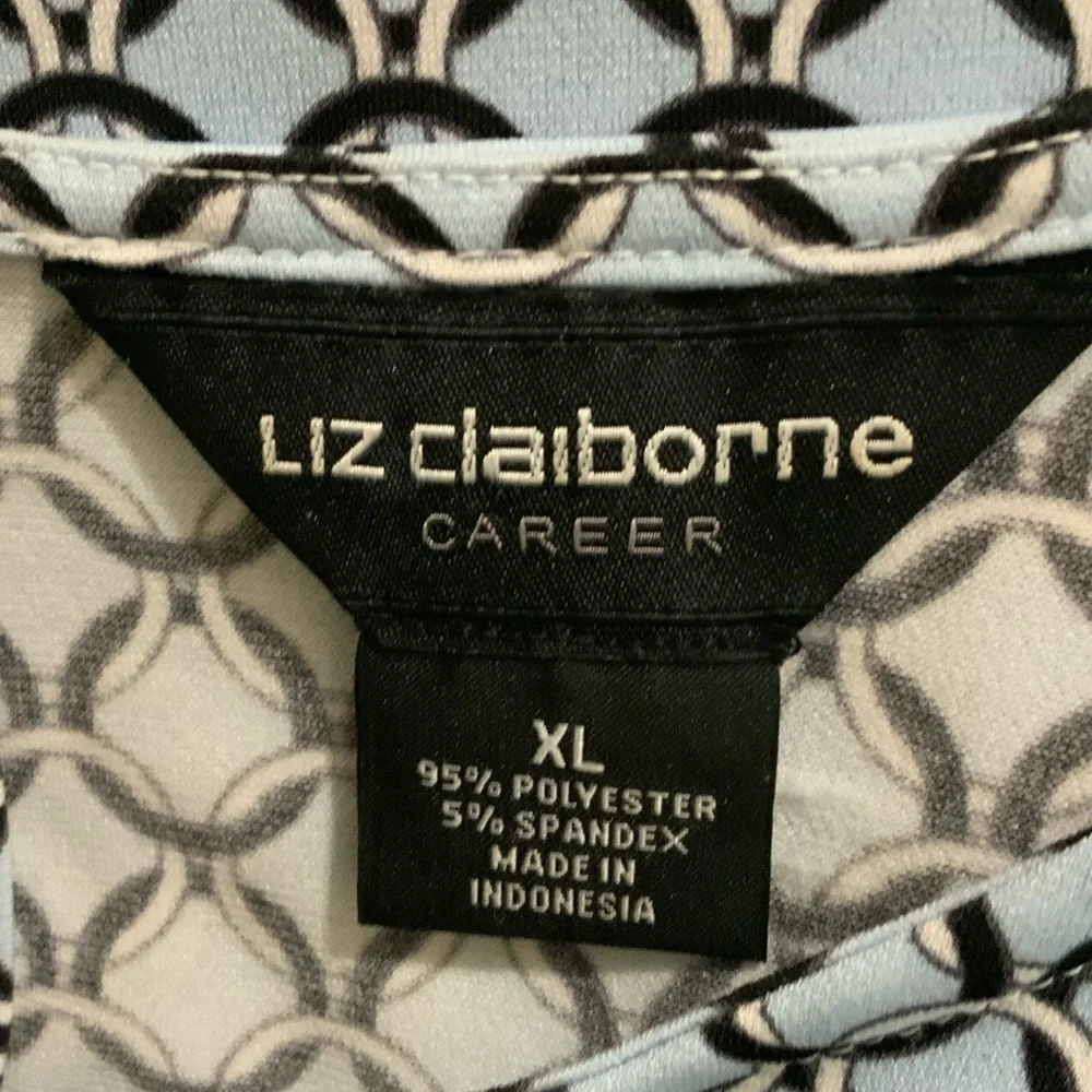 Liz Clairborne  Patterned Women's Top - Picture 6 of 6